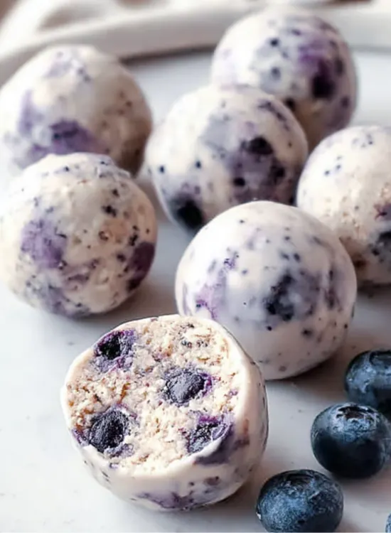lemon blueberry cheesecake cupcakes